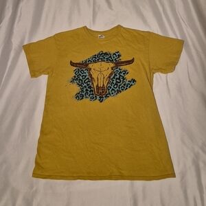 Delta Pro Weight Mustard Yellow Women's Cow Graphic Tee Size Medium